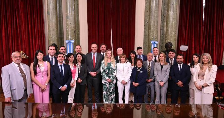 Negociaciones al rojo vivo en Diputados: LLA saborea la primera minoría y gobernadores miden fuerzas