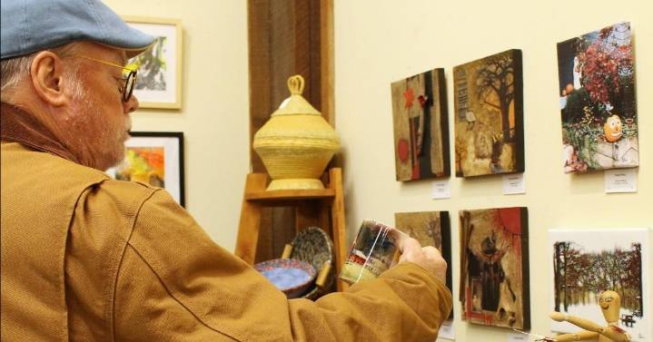 Art Barn displays its Holiday Gift Gallery exhibition