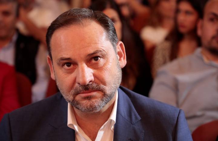 Ábalos se convierte en esa persona de la que usted me habla