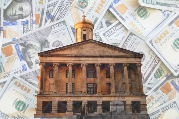 Tennesseans’ economic worries transcend political party, Vanderbilt poll finds