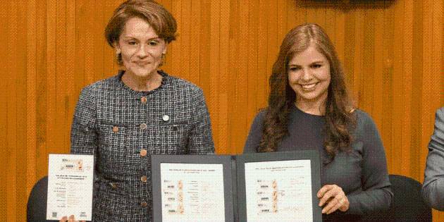 Nuevo timbre postal llevará el legado de la UdeG a todo México