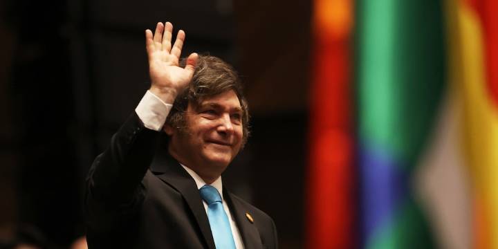 El Gobierno ultima el llamado a extraordinarias y afina la estrategia tras asegurarse la primera minoría