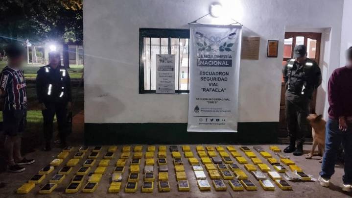 Golpe al narcotráfico: interceptan un auto con más de 100 kilos de cocaína salido de La Quiaca