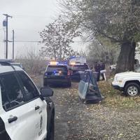 Kennewick police arrest three on charges of theft and resisting arrest