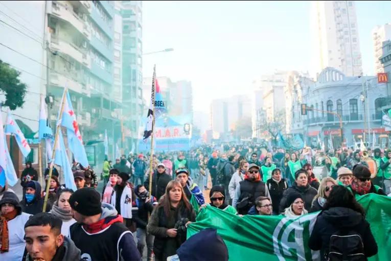 El Gobierno le descontará el día a los empleados estatales que se adhieran al paro nacional de ATE