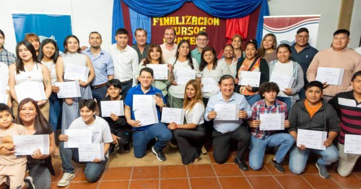 Chicoana: Egresaron 85 estudiantes de oficios de la UPATECO