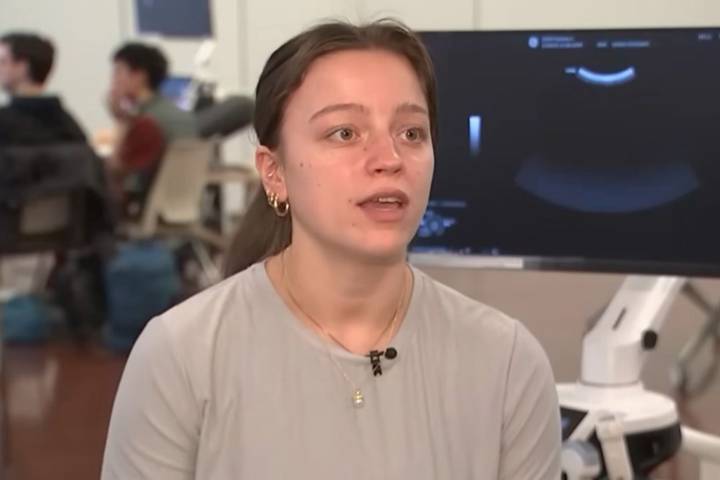 Med Student Finds Large Mass on Her Kidney After Volunteering for Ultrasound in Class