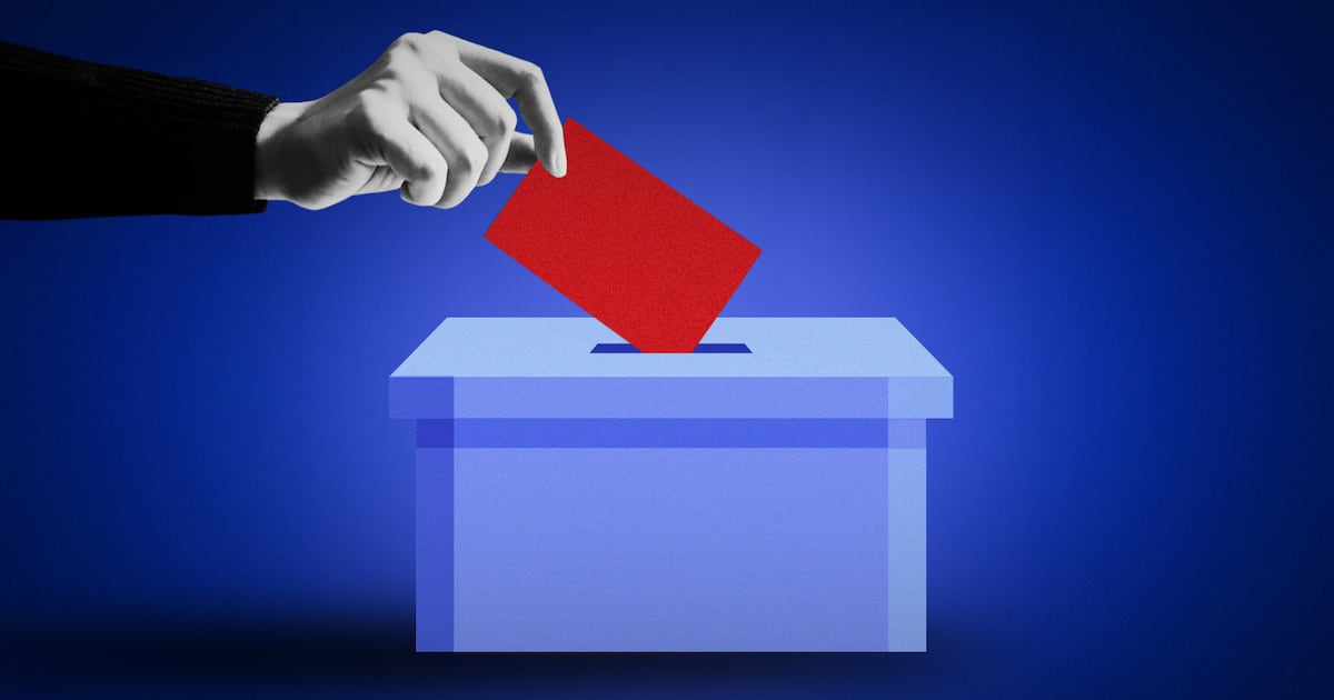 Con el voto obligatorio, ¿cómo se cuentan y distribuyen los votos nulos y blancos?