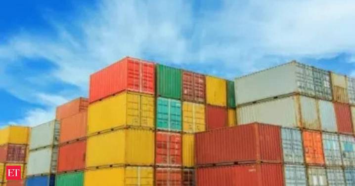 China's Nov exports top expectations, imports down