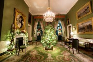 Más de 50 árboles navideños adornan la Casa Blanca