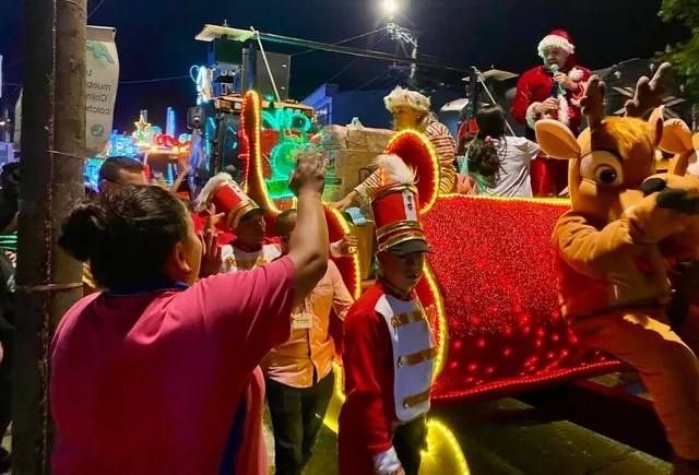 Recorrido navideño celebró la tercera jornada con música, luces y tradición