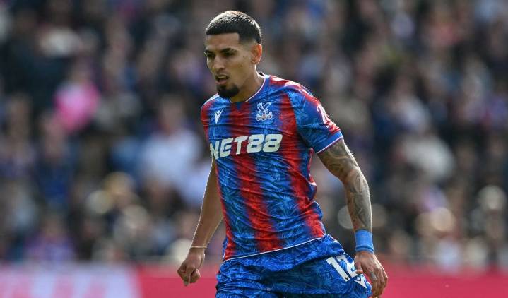 Daniel Muñoz fue operado de la rodilla y tendrá varias semanas de recuperación