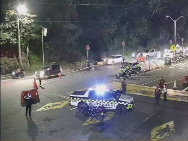 Explosión en peaje de Copacabana deja dos civiles muertos y dos policías heridos