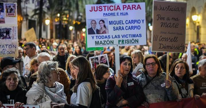 Las víctimas de la dana exigen el acta de diputado de Mazón