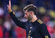 Santiago Giménez retrasa su regreso y surgen dudas en Milan