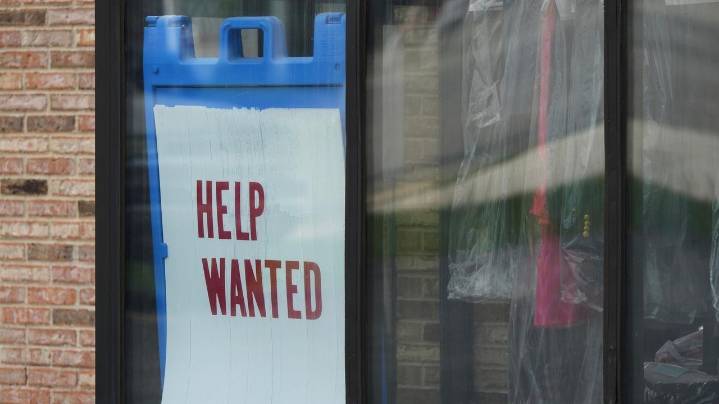 US filings for jobless benefits fall to 191,000, lowest since September of 2022