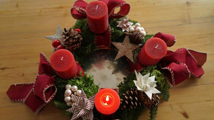 During Advent, immigrant congregations find hope shadowed by fear : NPR