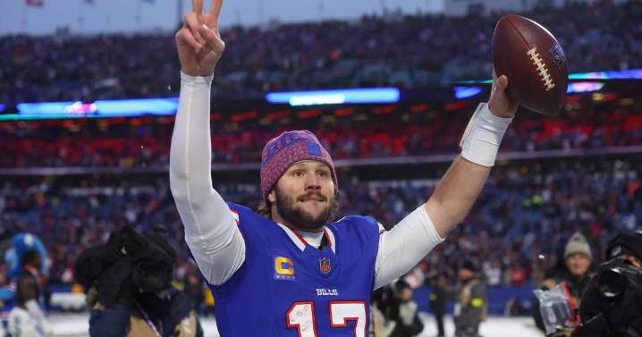 Josh Allen reminds NFL why he's among elite in rallying the Bills to beat the Bengals
