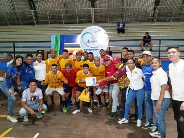 Barrancas campeón en copa de fútbol de salón en Tucupita