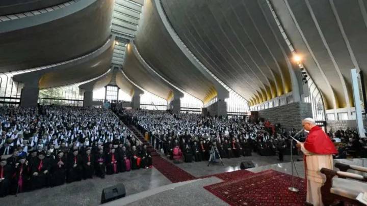 El Papa León XIV llega a Beirut en histórica visita apostólica cargada de simbolismo por la paz