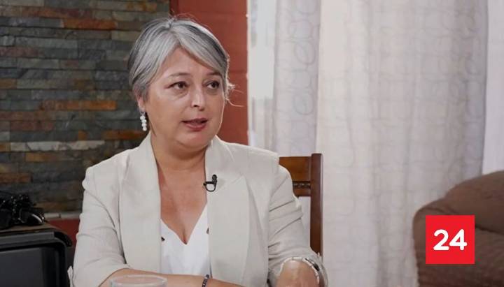 Con duras críticas, Jeannette Jara se desmarca del Gobierno en tema migratorio