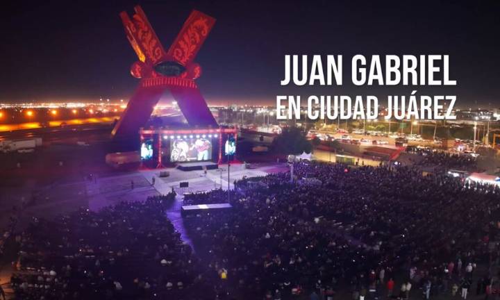 Más de 10 mil juarenses se reúnen para disfrutar la proyección del concierto de Juan Gabriel