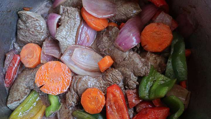 Ministerio de Agricultura entrega alternativas de menú para las fiestas de fin de año: Opciones van desde $30 mil a $37 mil