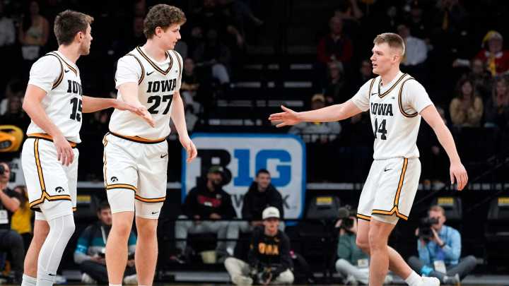 Iowa basketball vs Western Michigan score and recap, Hawkeyes win big