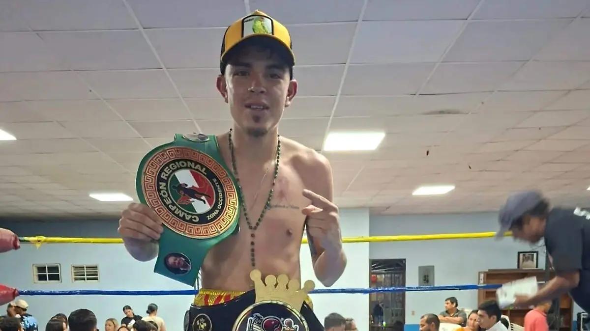 Erick “El Viruz” Ramírez se proclamó campeón de la FECOMBOX