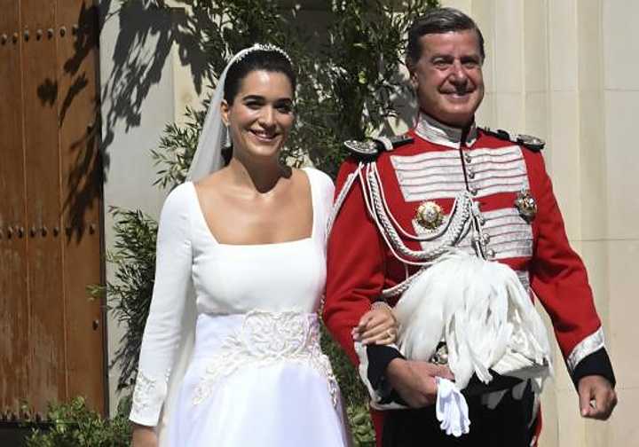 Un problema de salud obliga a Cayetano Martínez de Irujo a aplazar la misa por su madre