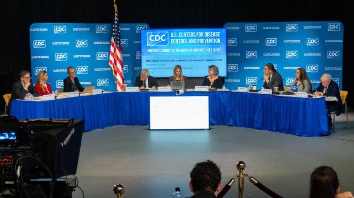 US vaccine advisers say not all babies need a hepatitis B shot at birth