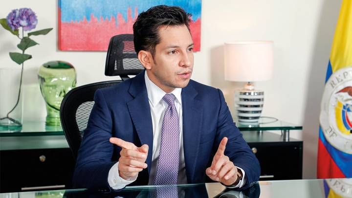 Germán Escobar, secretario de Salud, anuncia tres nuevos hospitales para Cali antes de 2027, “pese a la crisis nacional del sistema”