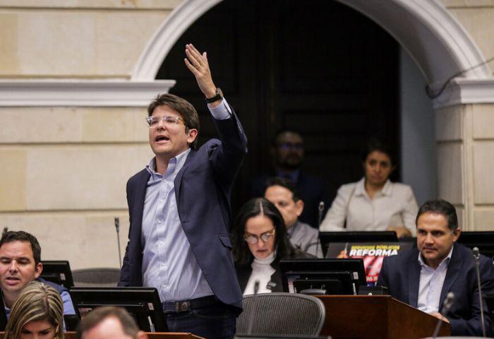 Acusan a alias el hermano, señalado articulador del magnicidio a Miguel Uribe