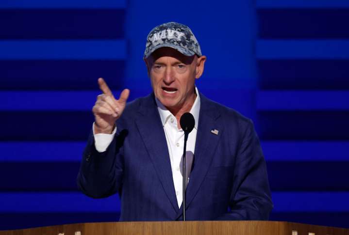 In attacking Mark Kelly, Trump is elevating a 2028 contender