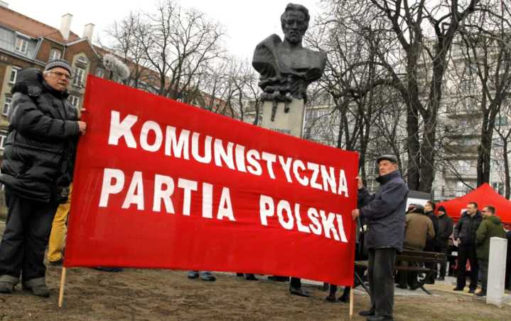 Tribunal Constitucional de Polonia ordena disolver al Partido Comunista por ideología totalitaria