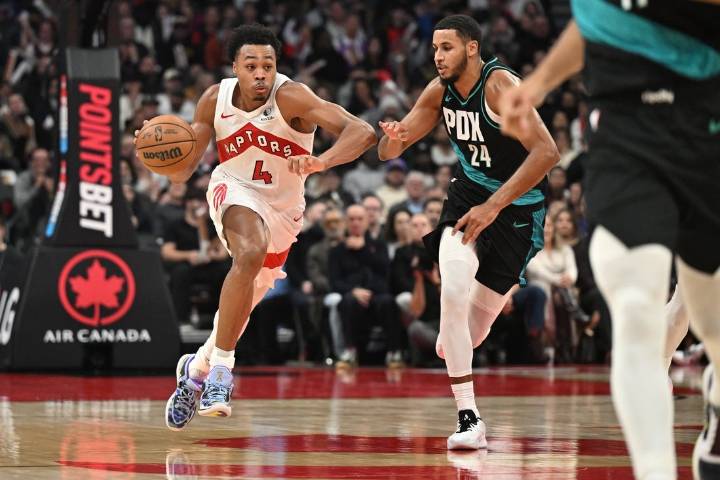 Deadspin | Raptors eager to extend one streak, snap another with Lakers in town