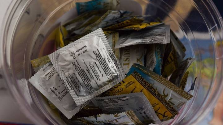 China recurre a impuestos en anticonceptivos para revertir crisis de natalidad