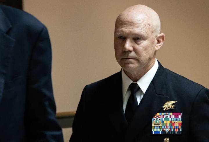 Aseguran que Almirante niega haber ordenado matar supervivientes de bombardeo