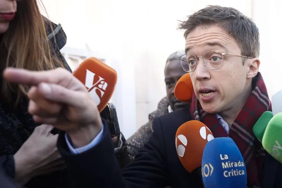 La actriz Elisa Mouliaá pide tres años de cárcel para Íñigo Errejón por un delito continuado de abuso sexual