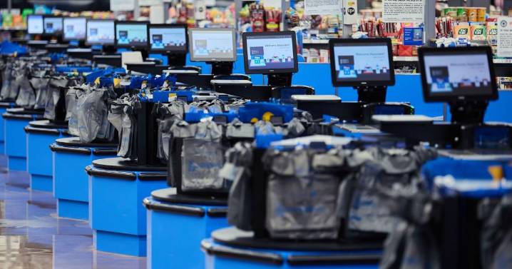 Economic warning sign: Holiday jobs are tougher to find