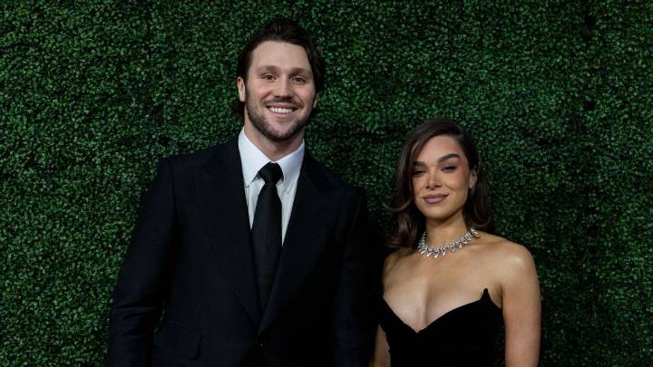 Josh Allen, Hailee Steinfeld expecting first child together