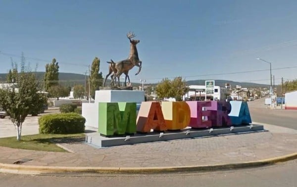 Video.- Comando con vehículos “monstruo” irrumpe en Madera y ataca a policía municipal