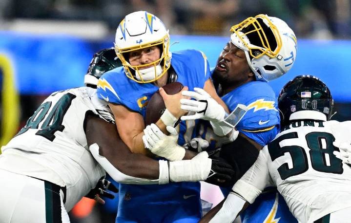 Alexander: Chargers ‘superhero’ Justin Herbert sets the tone