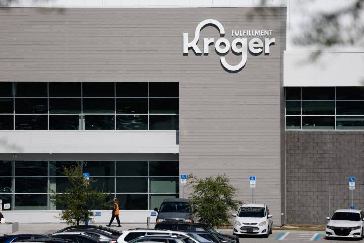 Lake board approves termination agreement against Kroger