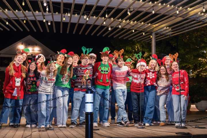 Live music, holiday activities: 8 things to ...