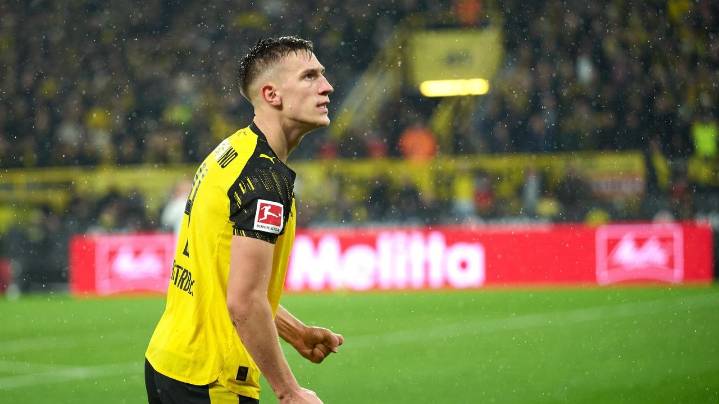 Dortmund stung by Schlotterbeck's criticism before returning to Bundesliga duty