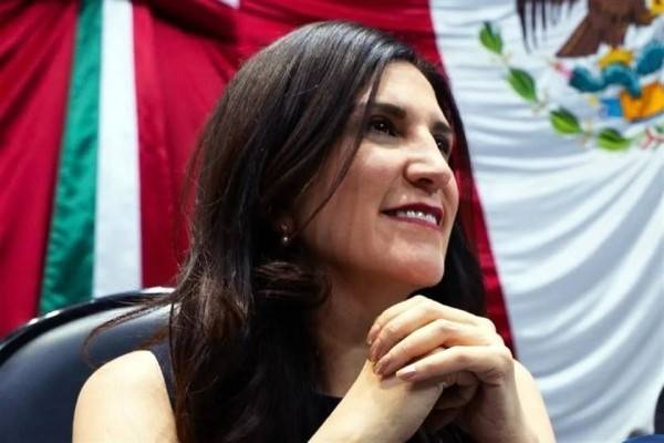 Deja Kenia López decisión en manos del Pleno