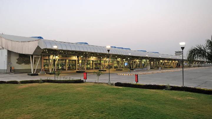 Laser Lights Banned Near Chhatrapati Sambhajinagar Airport Over Pilot Safety Concerns