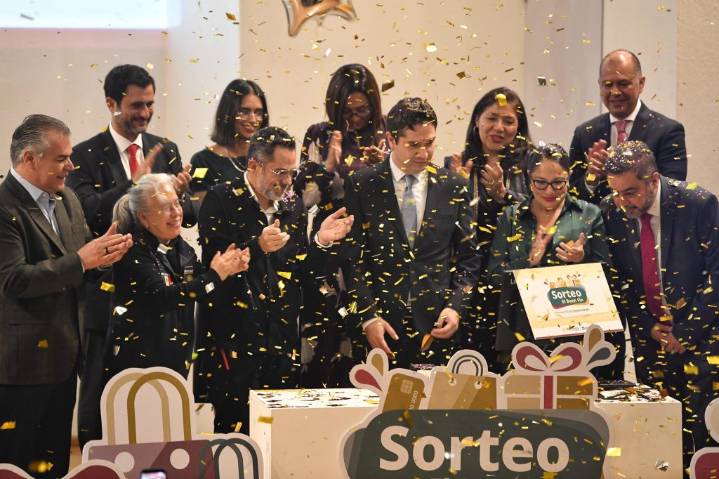 SAT realiza Sorteo El Buen Fin 2025