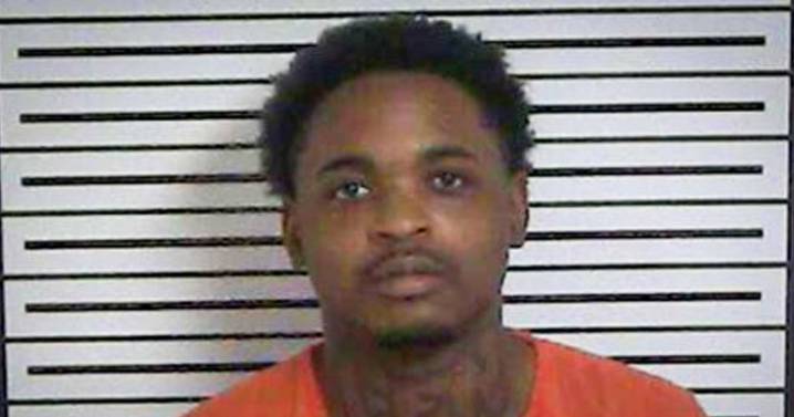 Authorities search for the last of 3 inmates who escaped from a Louisiana jail